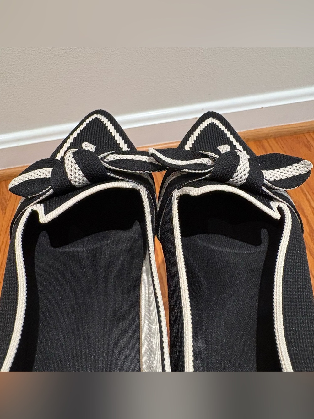 Vivaia Pointed-Toe Bow Loafers (Michelle 2.0) Size 37.5‎ - Picture 12 of 12